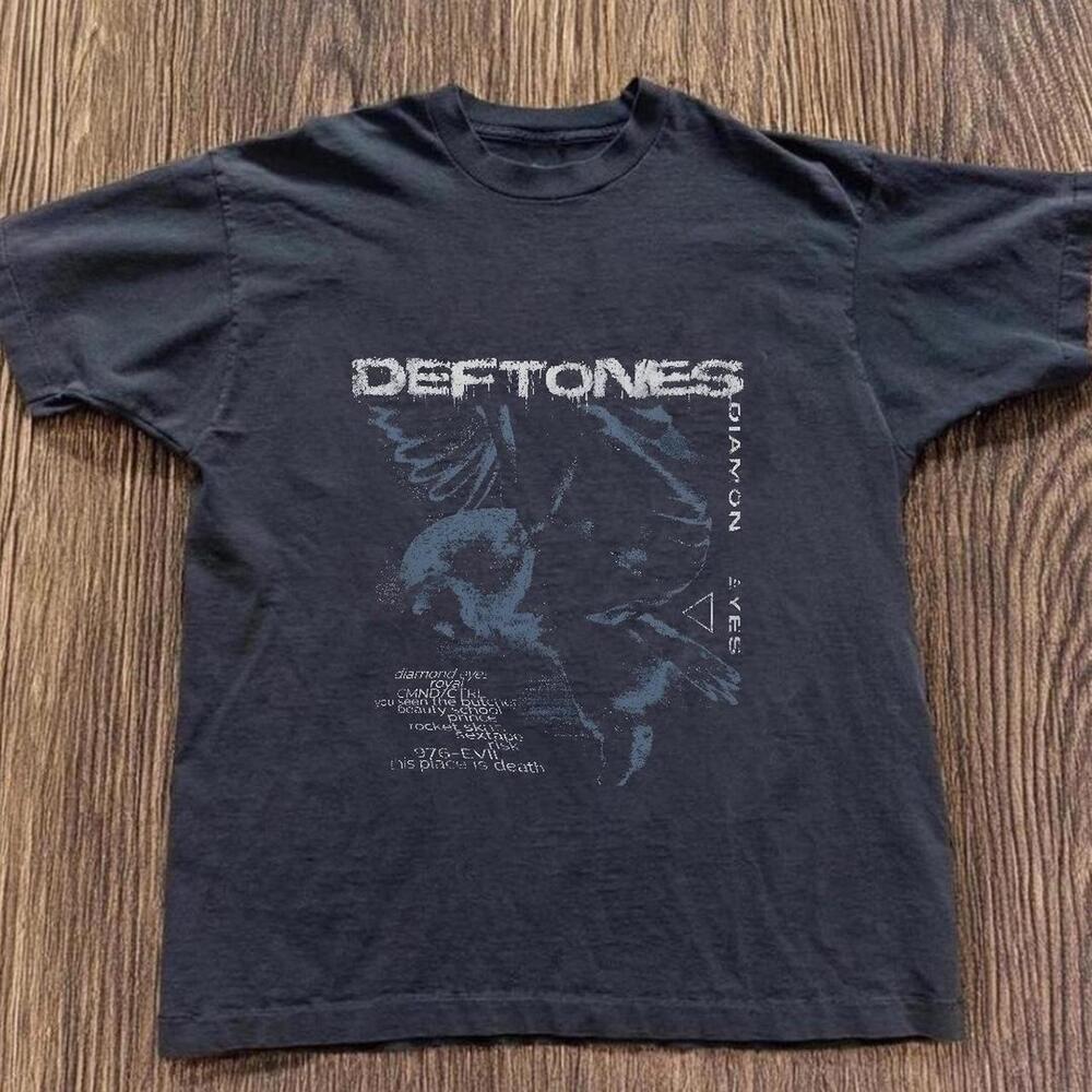Gildan Men Black T-Shirt, Deftones Black Band Tee